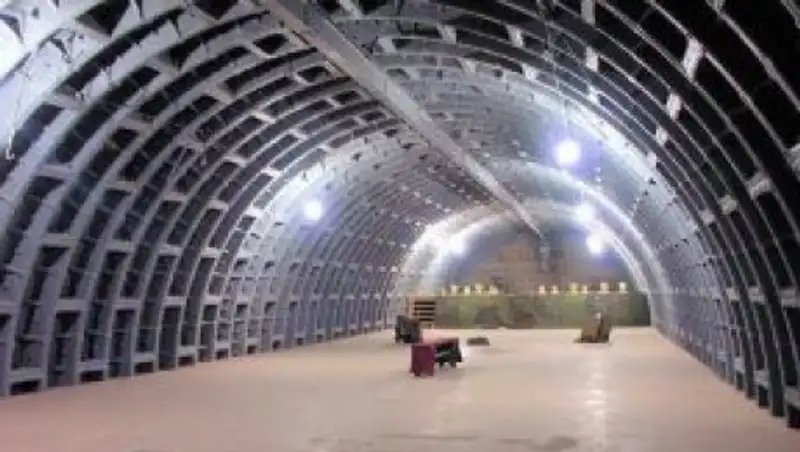 Японцы массово скупают подземные бункеры из-за ядерной угрозы КНДР