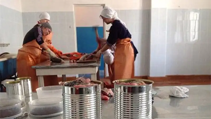 В атырауской женской колонии будут выпускать рыбную продукцию