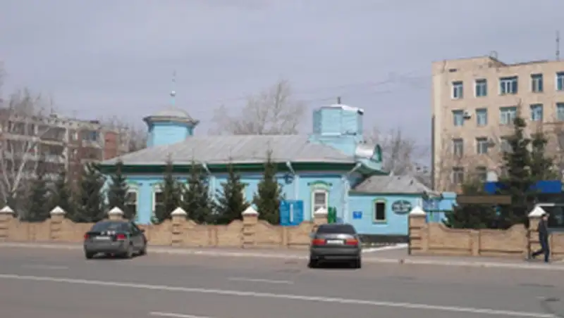 Минарет мечети Кокшетау упал из-за сильного ветра