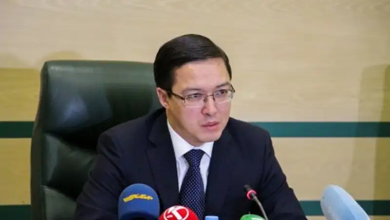 Глава Нацбанка прокомментировал ослабление тенге в августе