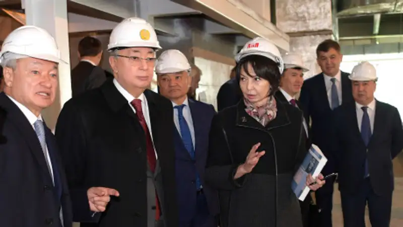 Токаеву показали будущий культурно-спортивный комплекс "Абай Арена" и БСМП Семея