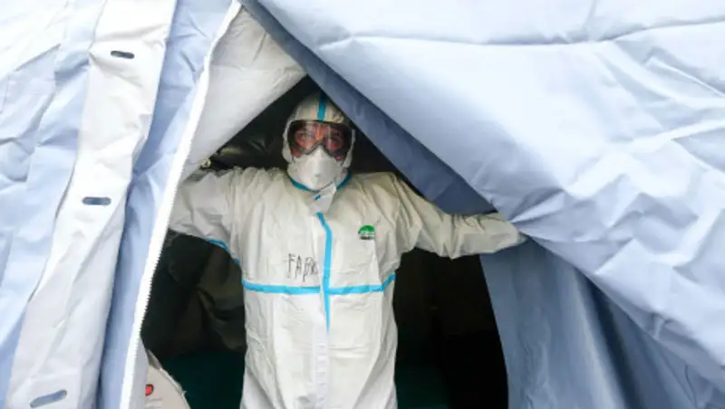 Инфекционист из США предупредил, что эпидемии COVID-19 только началась