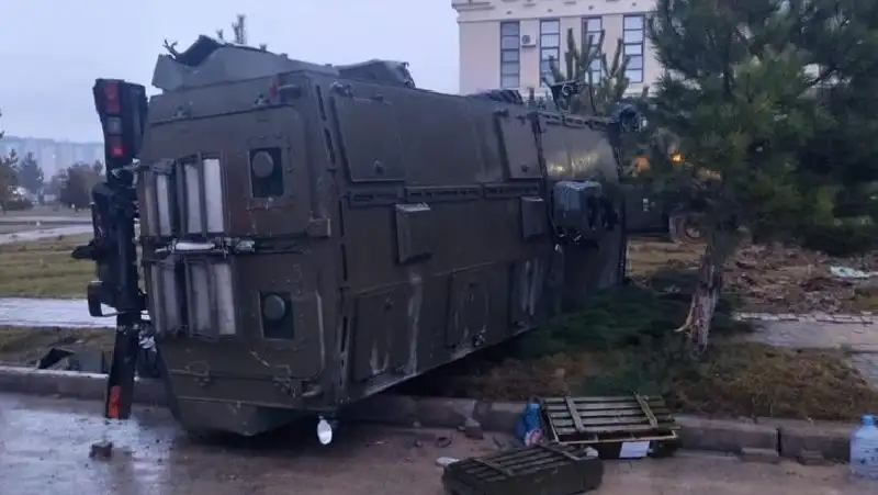 Нацгвардейцы Шымкента показали, как пострадал спецтранспорт во время беспорядков