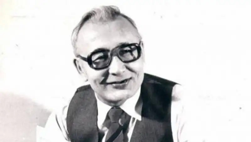 Умер первый казахский спортивный комментатор Султангали Каратаев