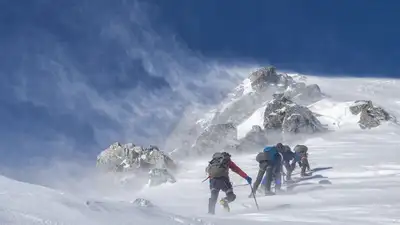 ДЧС просит алматинцев воздержаться от походов в горы, фото - Новости Zakon.kz от 10.02.2023 06:04