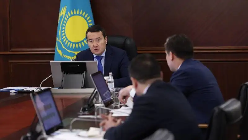 Ускорить "очистку" законодательства от излишних требований к бизнесу поручил Смаилов