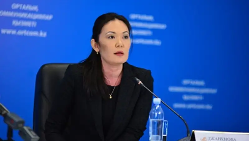 За хорошую работу госслужащих будут поощрять деньгами