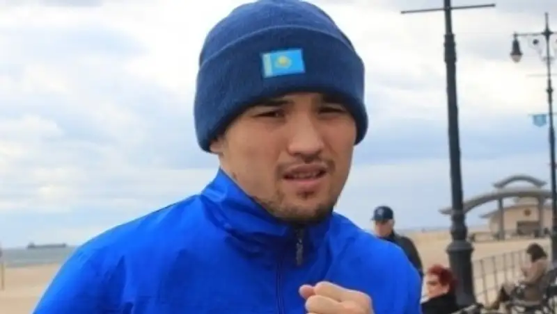 Даурен Елеусинов одержал пятую победу на профи-ринге