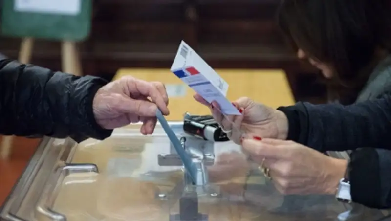 Выборы во Франции: обошлось без революции