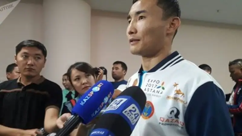 Канат Ислам получил благословение перед боем с Куком