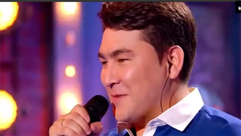 Мотивационная песня от КВН-щика Азамата Мусагалиева набирает бешеные просмотры