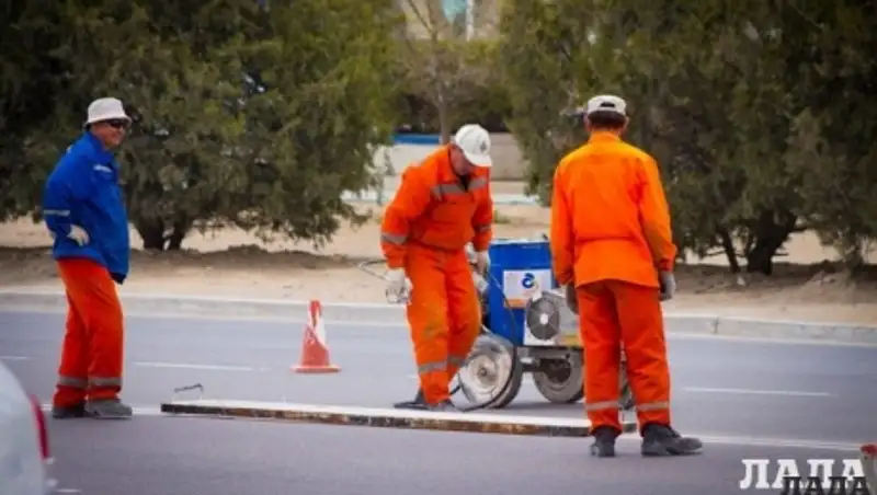 Дорожные службы Актау не могут работать в ночное время