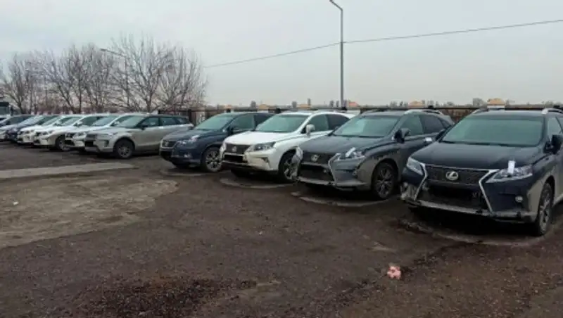 Транзитные дорогие авто не прошли проверку в Казахстане