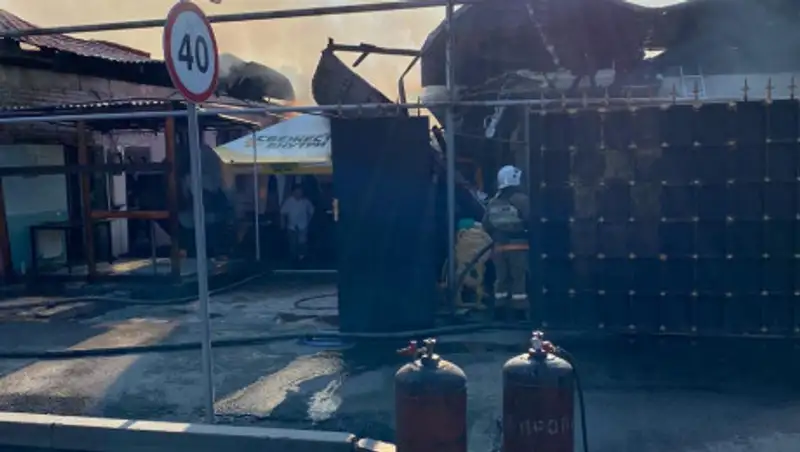 Алматинские пожарные предотвратили взрыв