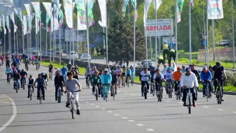 В Алматы ко Дню Конституции организуют традиционный массовый велопробег