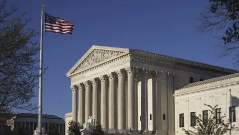 Верховный суд США отклонил иск против иммигрантского указа Трампа