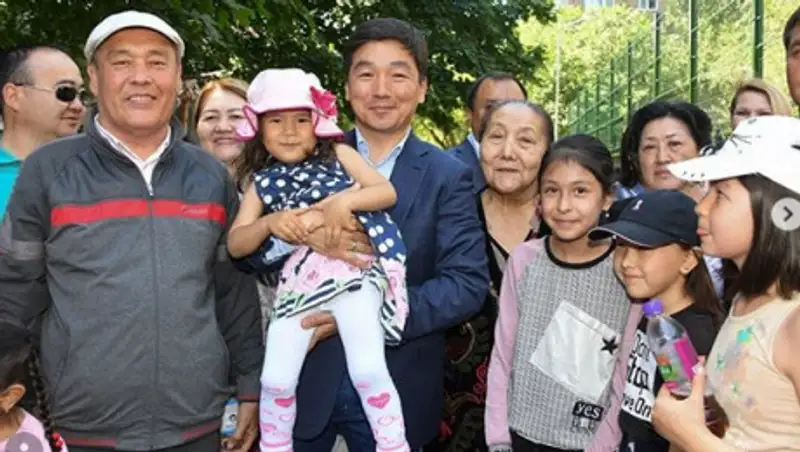 Бауыржан Байбек обратился к алматинцам