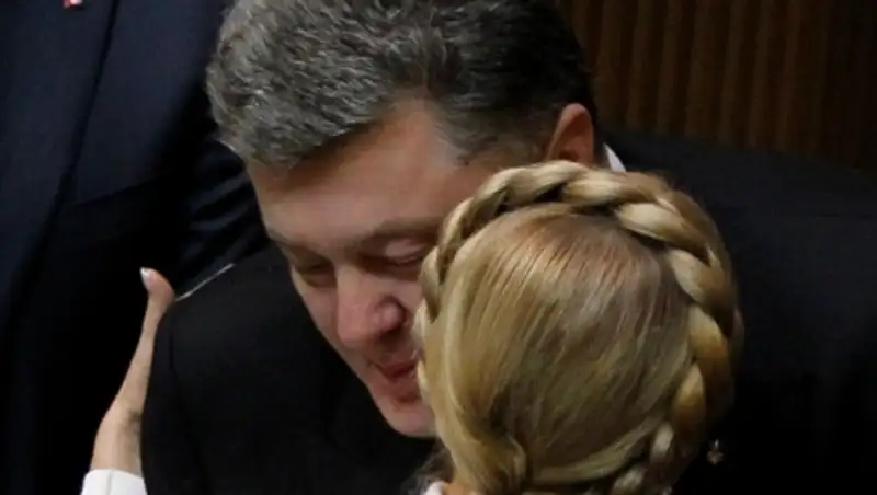 Опрос: Тимошенко догоняет Порошенко по рейтингу