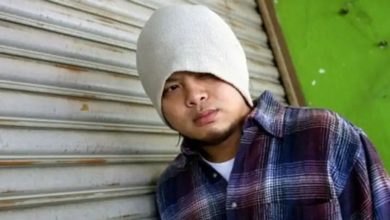 Малайзия: рэпера обвинили в оскорблении ислама из-за клипа на фоне святилищ