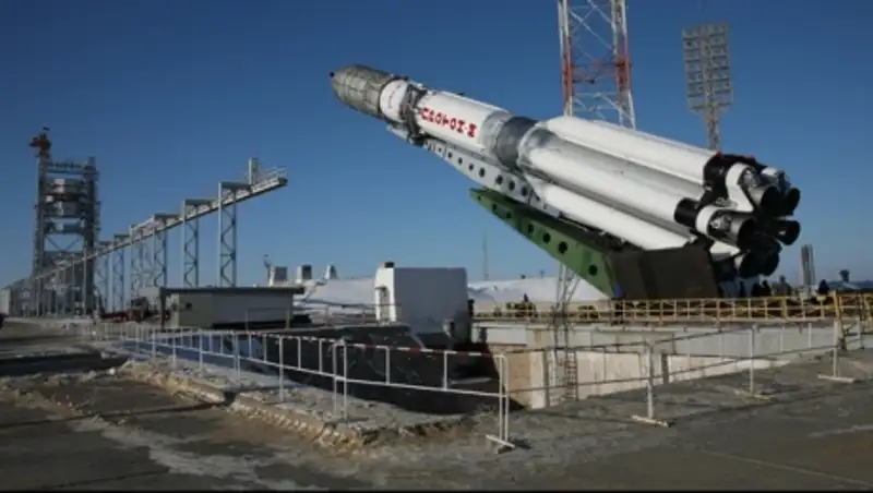 С Байконура стартовала ракета-носитель "Протон-М" с британским спутником Inmarsat