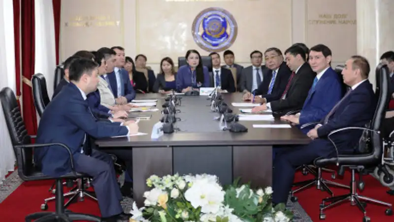 Пересмотреть подходы к антикоррупционной работе призвал Алик Шпекбаев