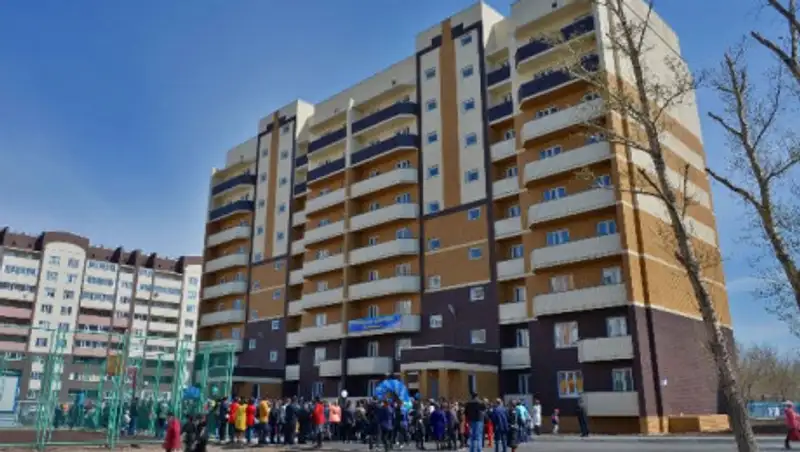 72 павлодарца получили ключи от новых квартир