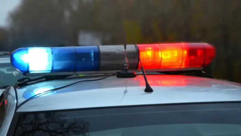 Парень с девушкой на легковушке участвовали в полицейской погоне за фурой