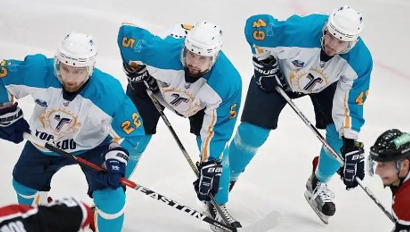 Чемпион возвращается: "Торпедо" увозит 5 очков из Питера