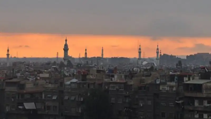 В районе аэропорта Дамаска прогремел мощный взрыв