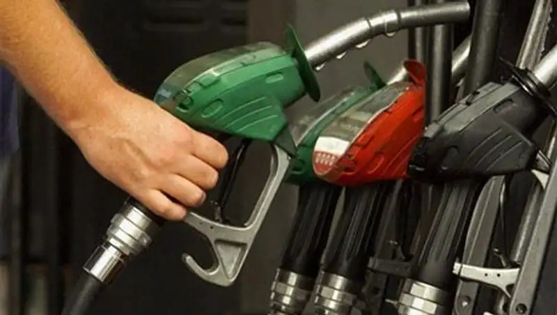 Эксперты назвали причину дефицита бензина по Казахстану