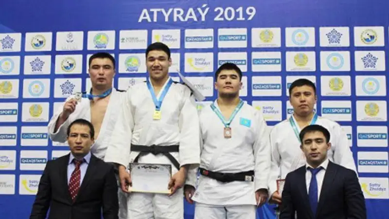 Сборная Алматы уложила всех на лопатки на молодежном чемпионате РК по дзюдо