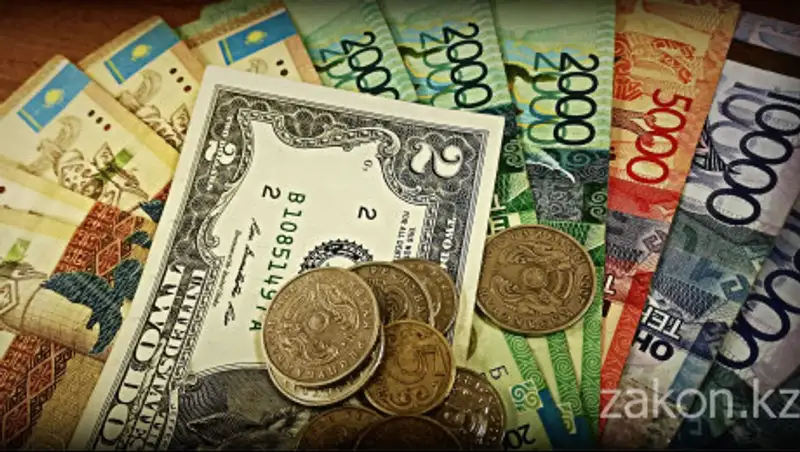 Курс доллара составил 379,55 тенге на торгах