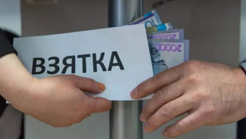 Дежурившие на трассе в ЗКО патрульные систематически брали взятки