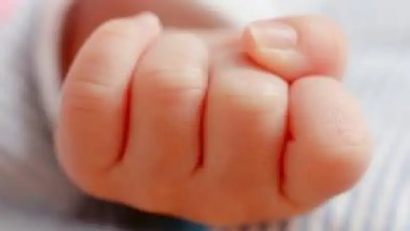 В Уральске неделю разыскивают мать найденного на кладбище младенца