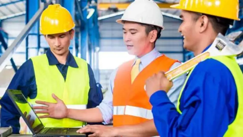 Казахстан будет привлекать на работу иностранцев по новым правилам