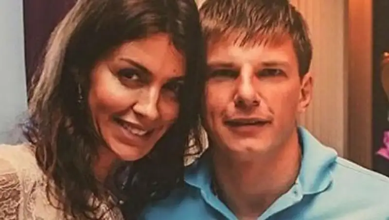 Жена Аршавина заявила на него в полицию