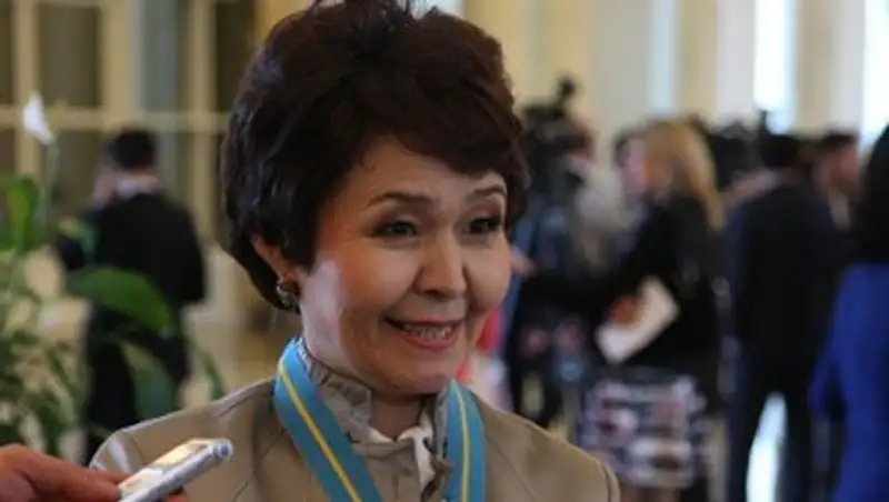 Получить «Алтын алка» из рук Президента - счастье для женщины - многодетная мать 