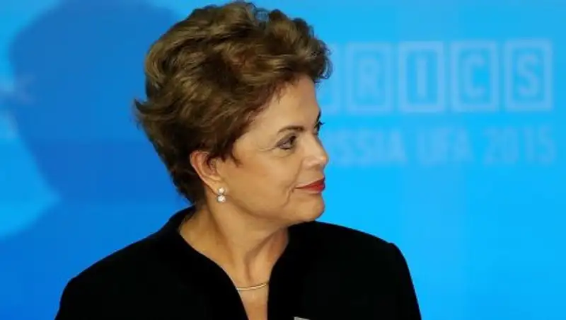 Руссефф заявила, что не уйдет в отставку с поста президента Бразилии