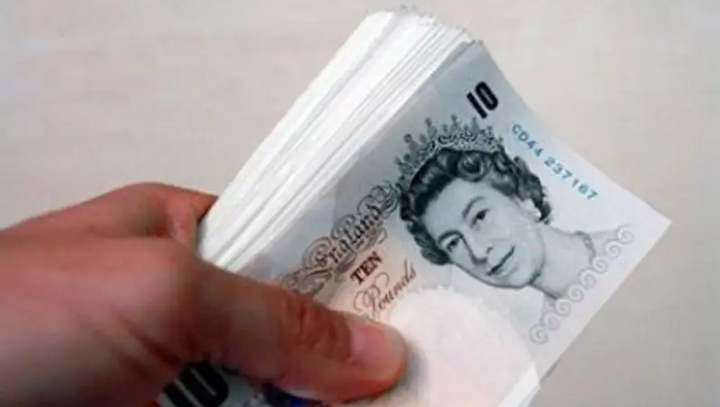 Британия готовится к переходу на пластиковые купюры: начнут с Шотландии