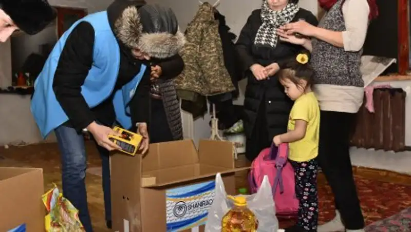 В Актюбинской области мобильные группы оказывают помощь нуждающимся семьям