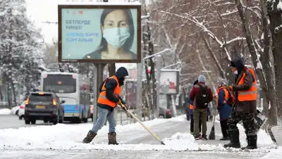 уборка улиц, лед, фото - Новости Zakon.kz от 28.11.2022 10:04