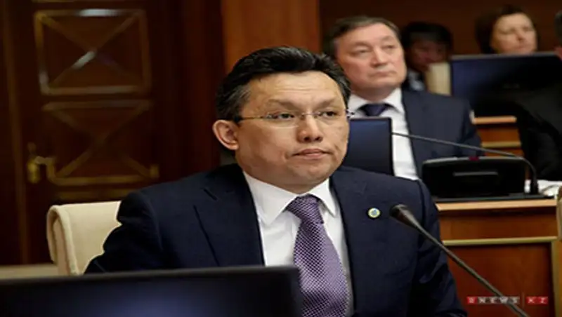 Султанов: налоговые проверки малого бизнеса можно передать частникам