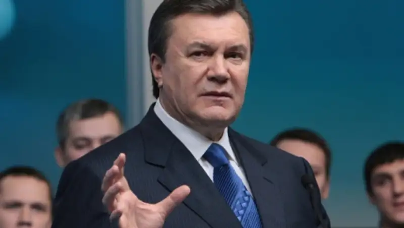 Янукович рассказал, почему он покинул Украину