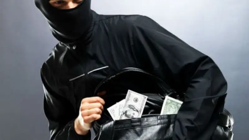 У владельца обменника украли сумку с 45 млн тенге