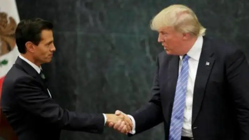 Трамп обсудил с главой Мексики идею строительства стены на границе с США