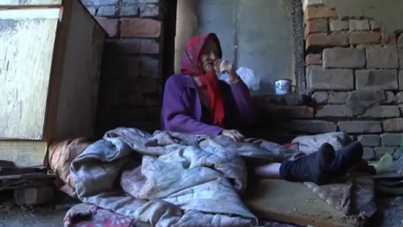 «Я живу как собака»: в Уральске еле выживает труженица тыла