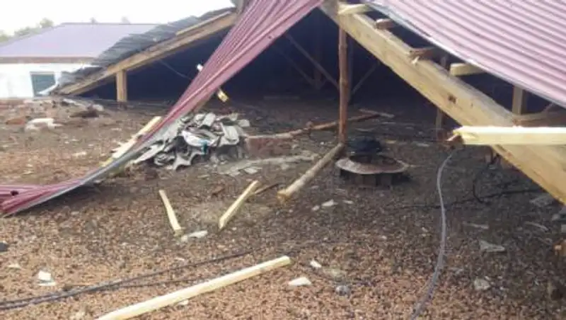 16-летнего парня насмерть придавило плитой от кровли в Акмолинской области