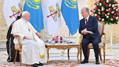 Папа Римский назвал Казахстан "страной встречи" и призвал к политическому диалогу, фото - Новости Zakon.kz от 13.09.2022 20:27