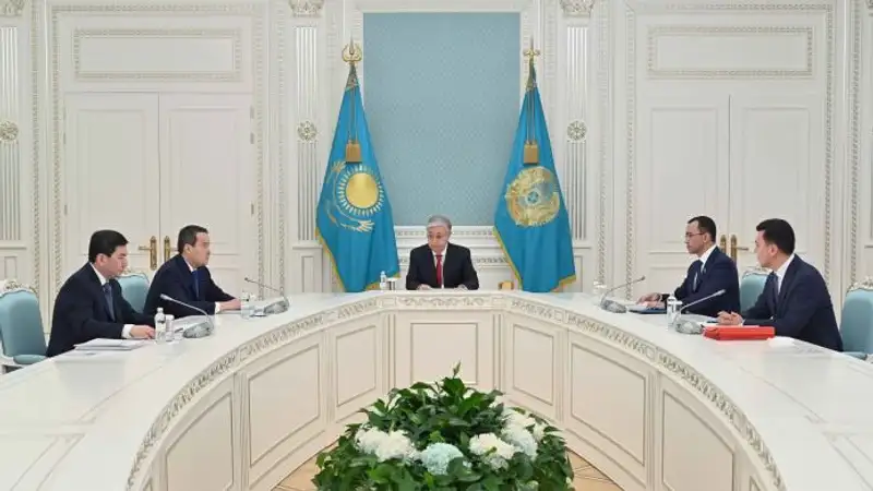 Роспуск Мажилиса: Токаев провел консультации с Ашимбаевым, Кошановым и Смаиловым