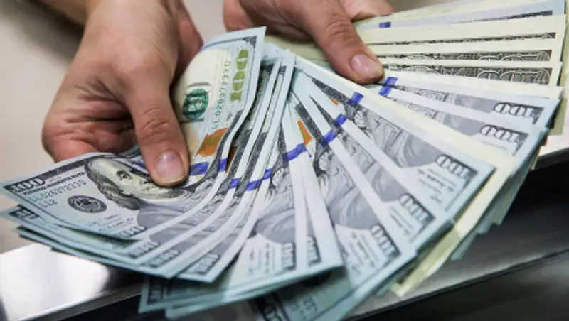 В Казахстане снижается уровень долларизации депозитов